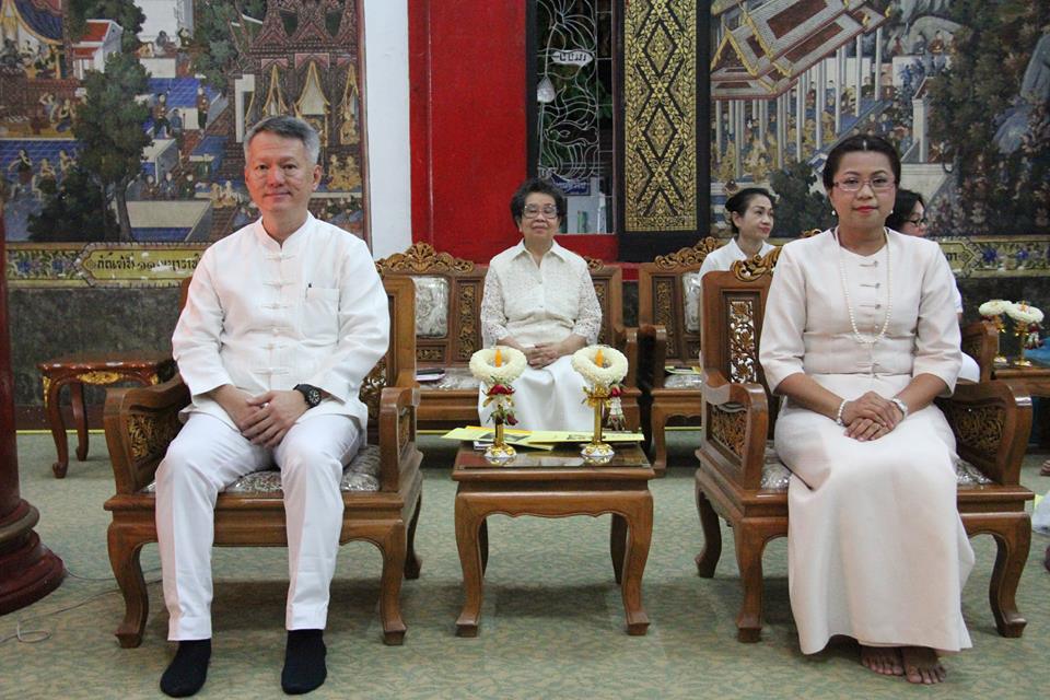 เทศบาลนครลำปาง จัดพิธีการเวียนเทียน ณ วัดบุญวาทย์
