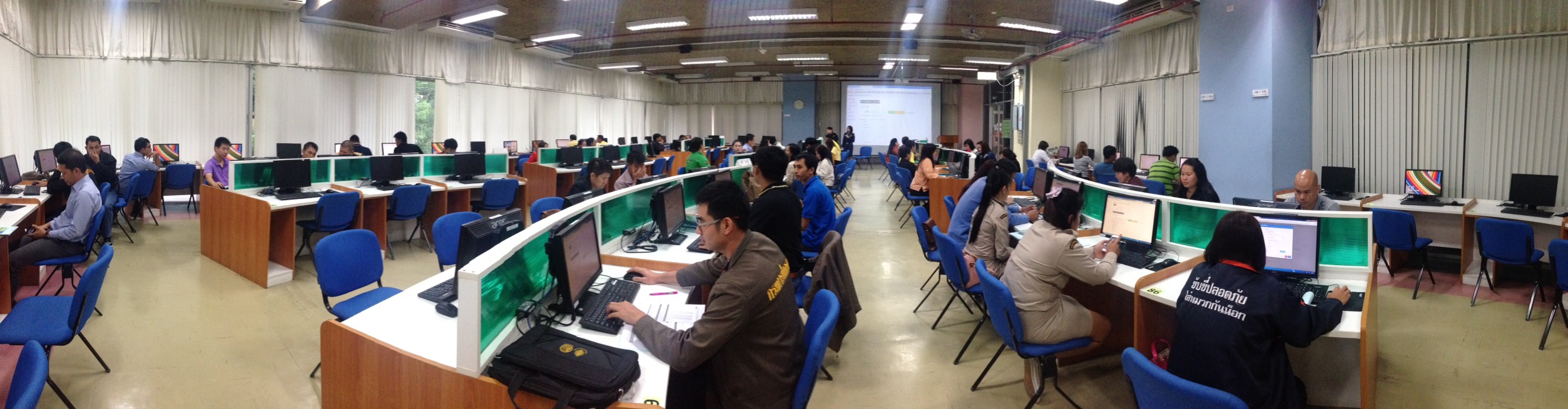ประชุมติดตามประเมินผลการปฏิบัติงานของศูนย์อำนวยการป้องกันและปราบปรามยาเสพติด จังหวัดเชียงใหม่ 