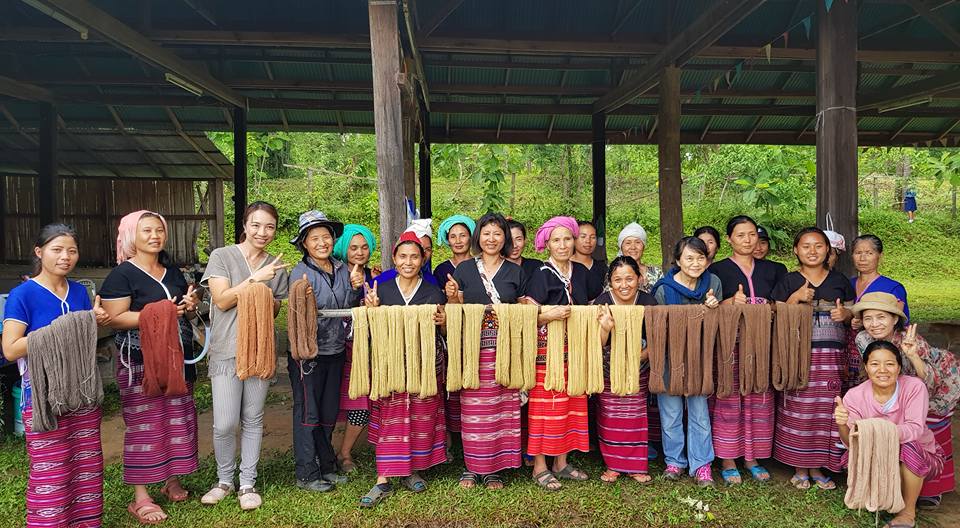 ผศ.ดวงพร จัดโครงการย้อมผ้าด้วยสีธรรมชาติเพิ่มมูลค่าผ้าปกาเกอะญอ
