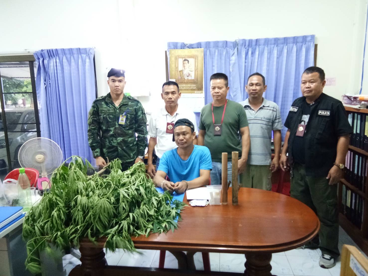 กกล.รส. จังหวัดลำพูนร่วมกับ สภ.ทากาศ ทำการตรวจค้นบ้าน