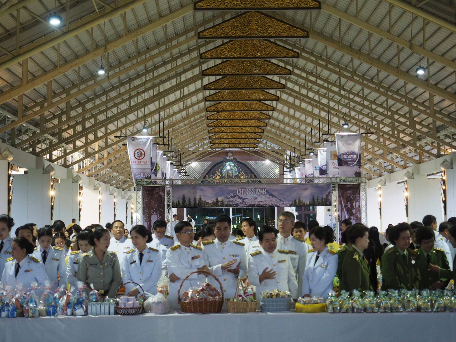พช.เชียงใหม่ เข้าร่วมพิธีทำบุญตักบาตรฯกิจกรรมเนื่องในวันเฉลิมพระชนมพรรษาสมเด็จพระเจ้าอยู่หัว 66 พรรษา 28 กรกฎาคม 2561