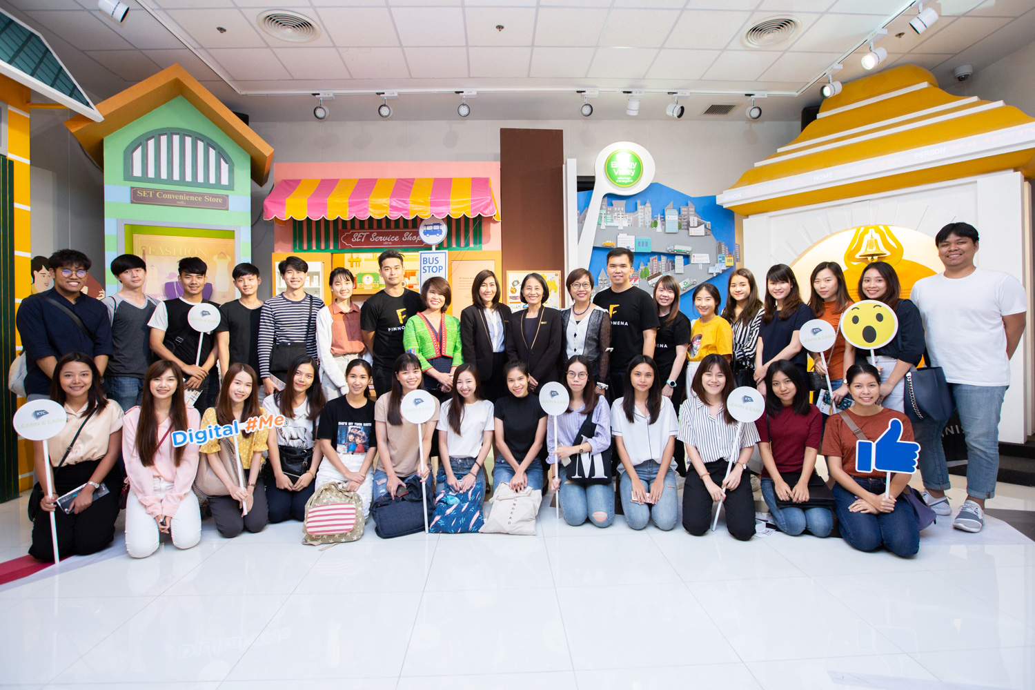 กทม.  ///  เคทีซีพาน้องๆ โครงการ KTC LEARN & EARN เปิดโลกทัศน์นอกห้องเรียน ภายใต้กิจกรรม “Digital #Me” ครั้งที่ 2 ตอนเทคโนโลยีกับการสร้างรายได้