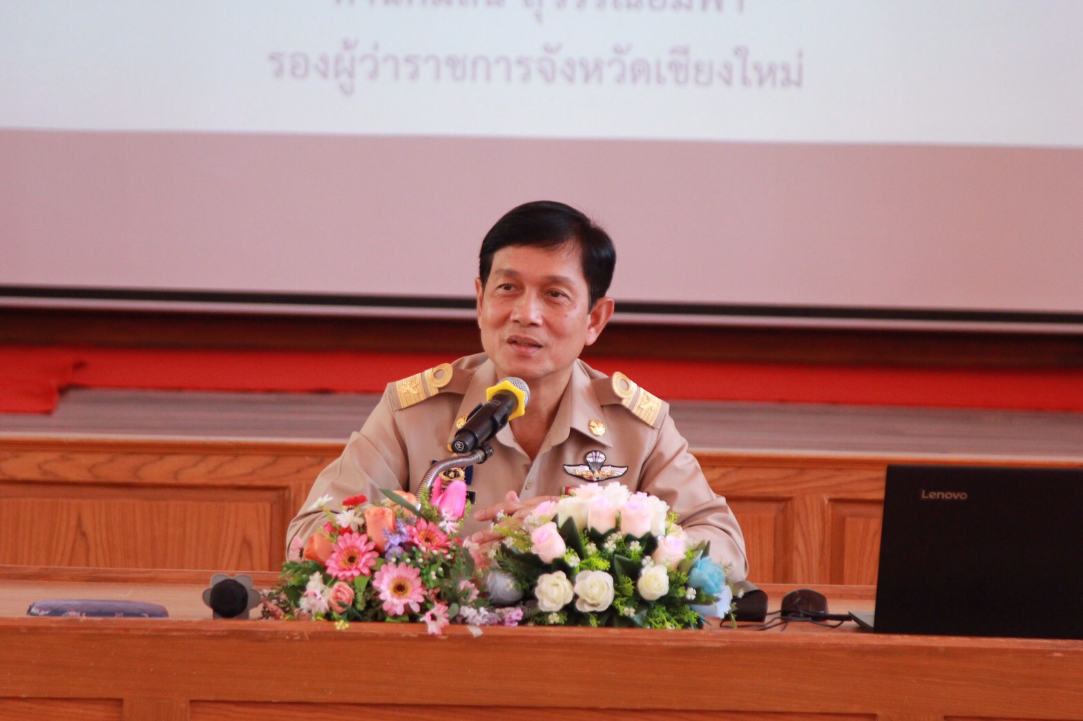 นายคมสัน สุวรรณอัมพา รองผู้ว่าฯ เชียงใหม่ ลงพื้นที่ติดตามสถานการณ์ปัญหาหมอกควันไฟป่า อำเภอแม่แจ่ม ชื่นชมและขอบคุณในการบริหารจัดการที่ไม่มีการเผาเกิดขึ้นในพื้นที่ ขอให้รักษามาตรฐาน พร้อมสร้างความรู้ ความเข้าใจแก่ชุมชน อย่างต่อเนื่อง