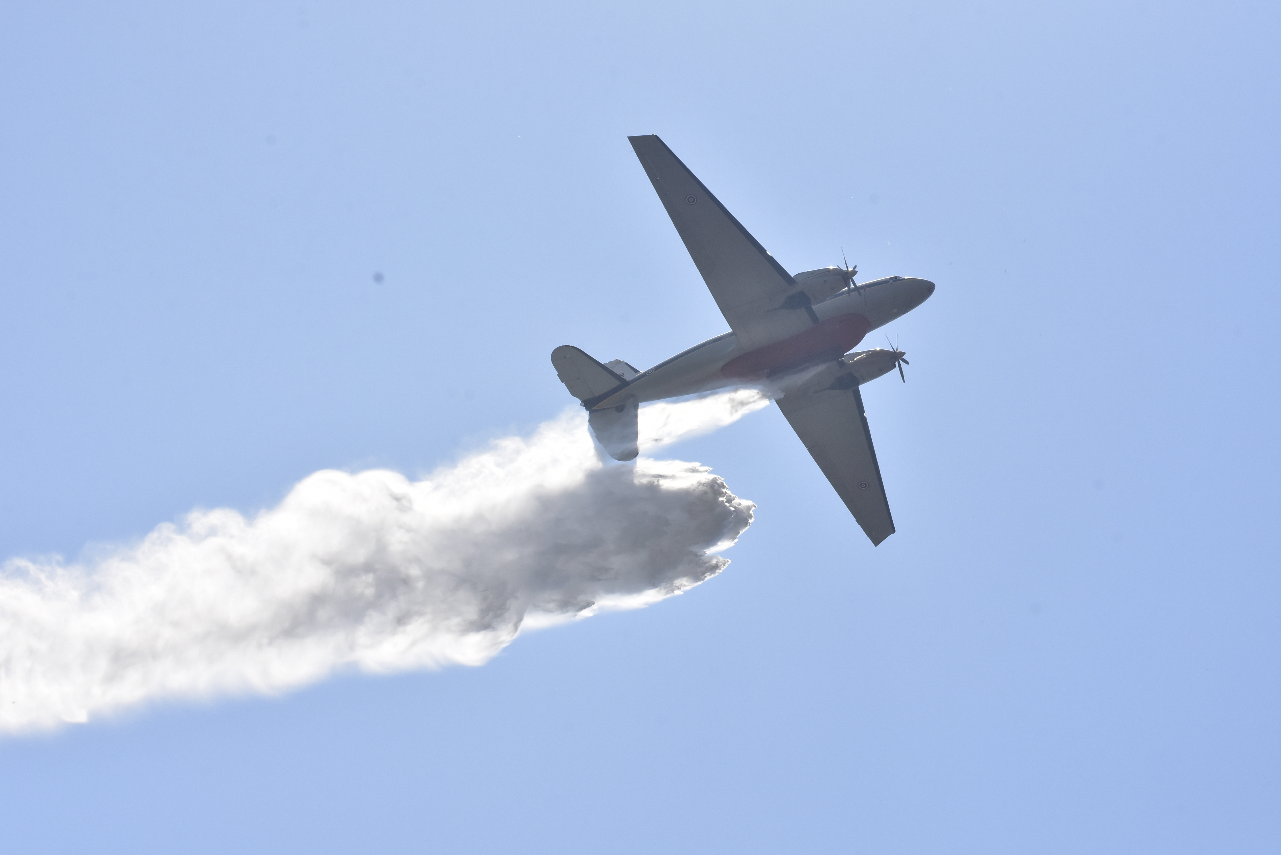 กองทัพอากาศ จัดเครื่องบินลำเลียงแบบที่ ๒ ก (BT-67) บินโปรยละอองน้ำเพื่อบรรเทาปัญหาฝุ่นละอองในอากาศในพื้นที่ภาคเหนือ โดยตั้งฐานปฏิบัติการที่กองบิน ๔๑ จังหวัดเชียงใหม่