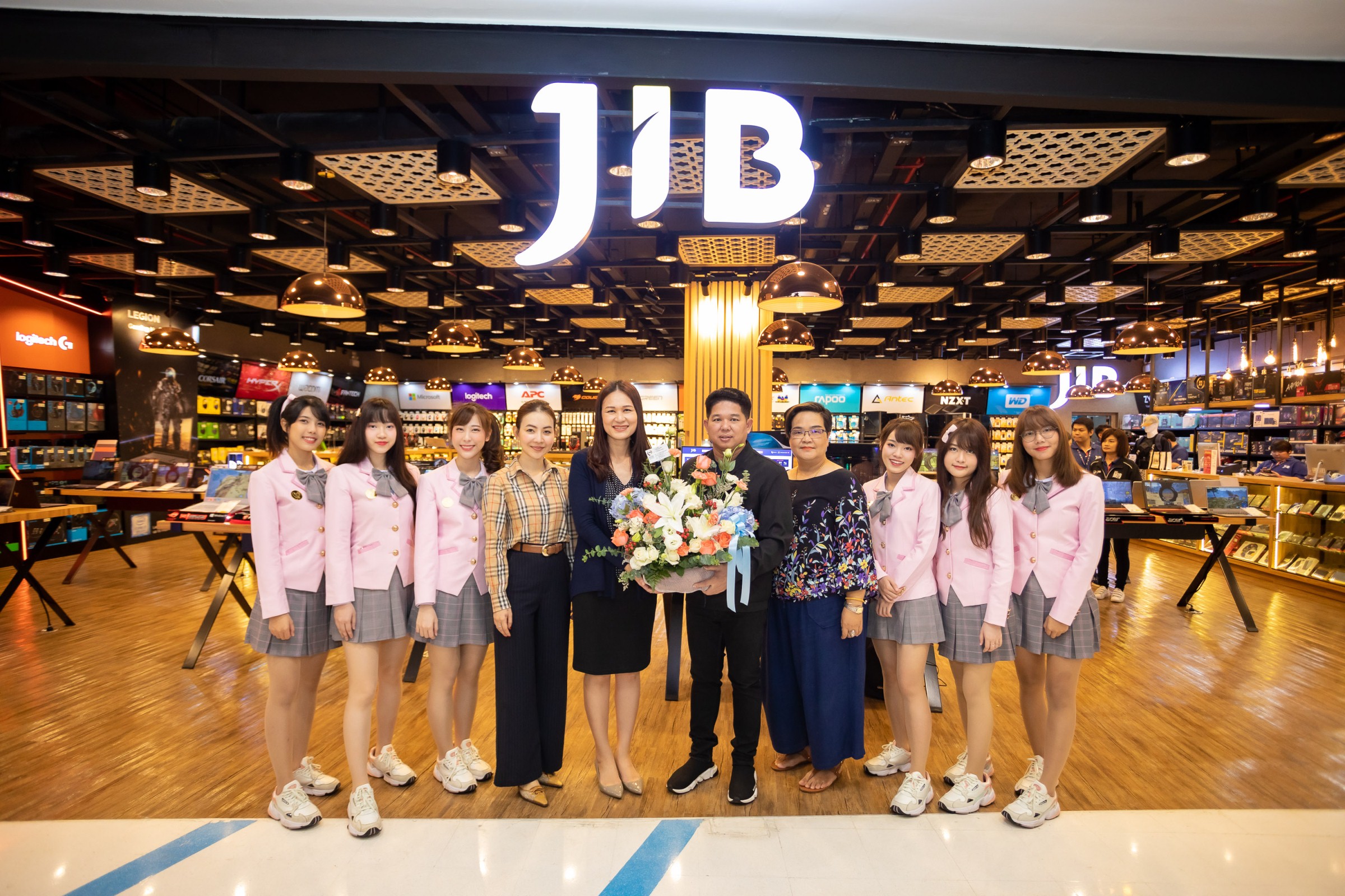 พบกับ “JIB (เจไอบี)” โฉมใหม่ เปิดแล้ววันนี้ ที่เซ็นทรัล แอร์พอร์ต