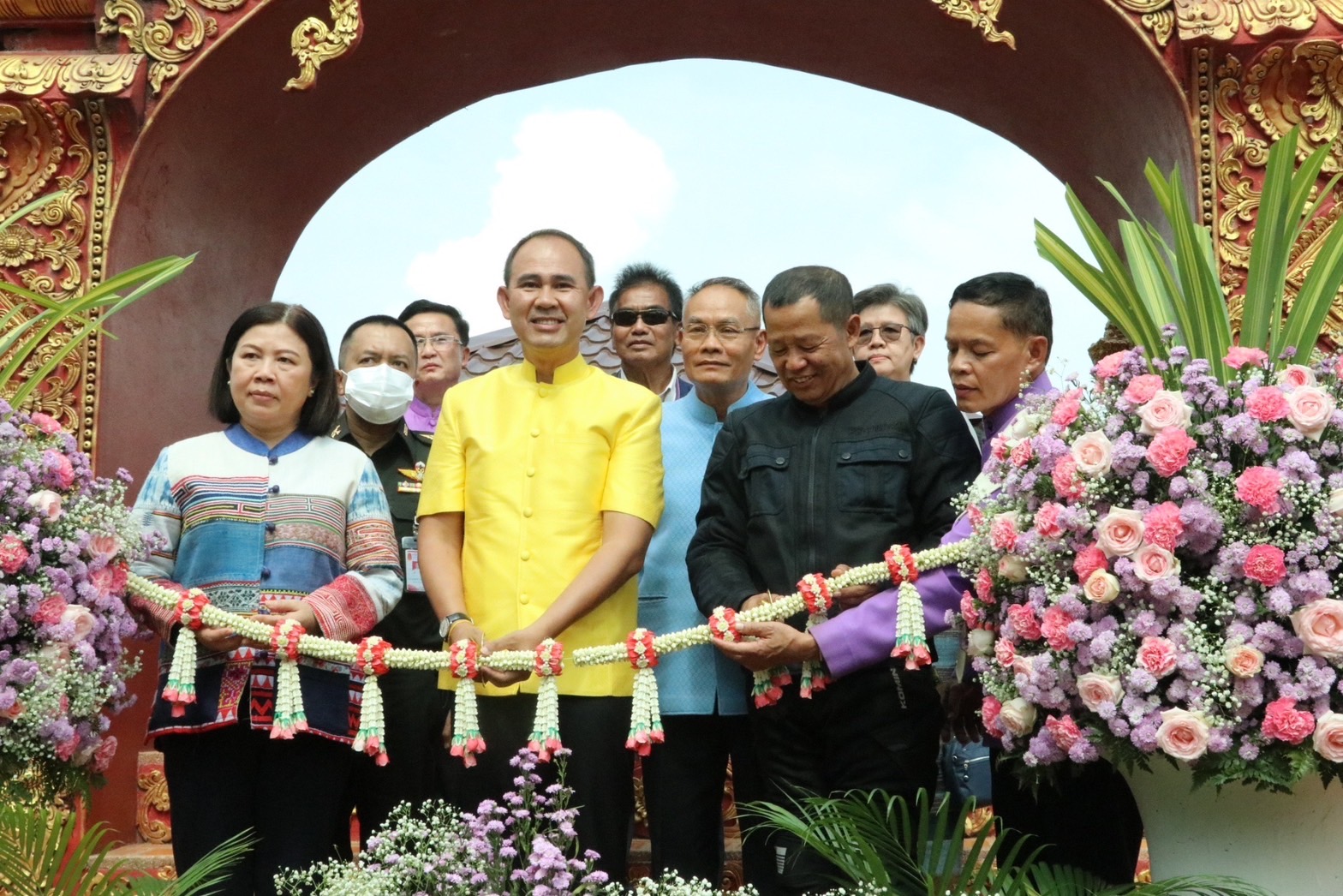 เชียงราย - จังหวัดเชียงราย เปิดแหล่งแลนมาร์คใหม่ “สกายวอล์คผาเงา สามแผ่นดิน” ชมวิว 360 องศา 3 ประเทศ ไทย-ลาว-เมียนมา แห่งเดียวในประเทศไทย