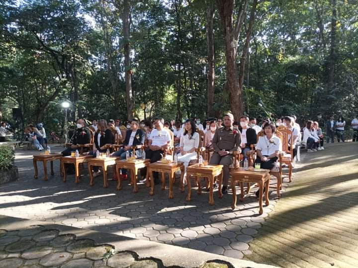 ผกก.สภ.ช้างเผือก นำทีม ตร.จิตอาสาฯ ร่วมกิจกรรมวันแห่งการทำดี บริษัท เอไอเอ ประเทศไทย ปลูกต้นไม้ 2,000 ต้น ณ วัดป่าพุทธธรรมาราม จังหวัดเชียงใหม่