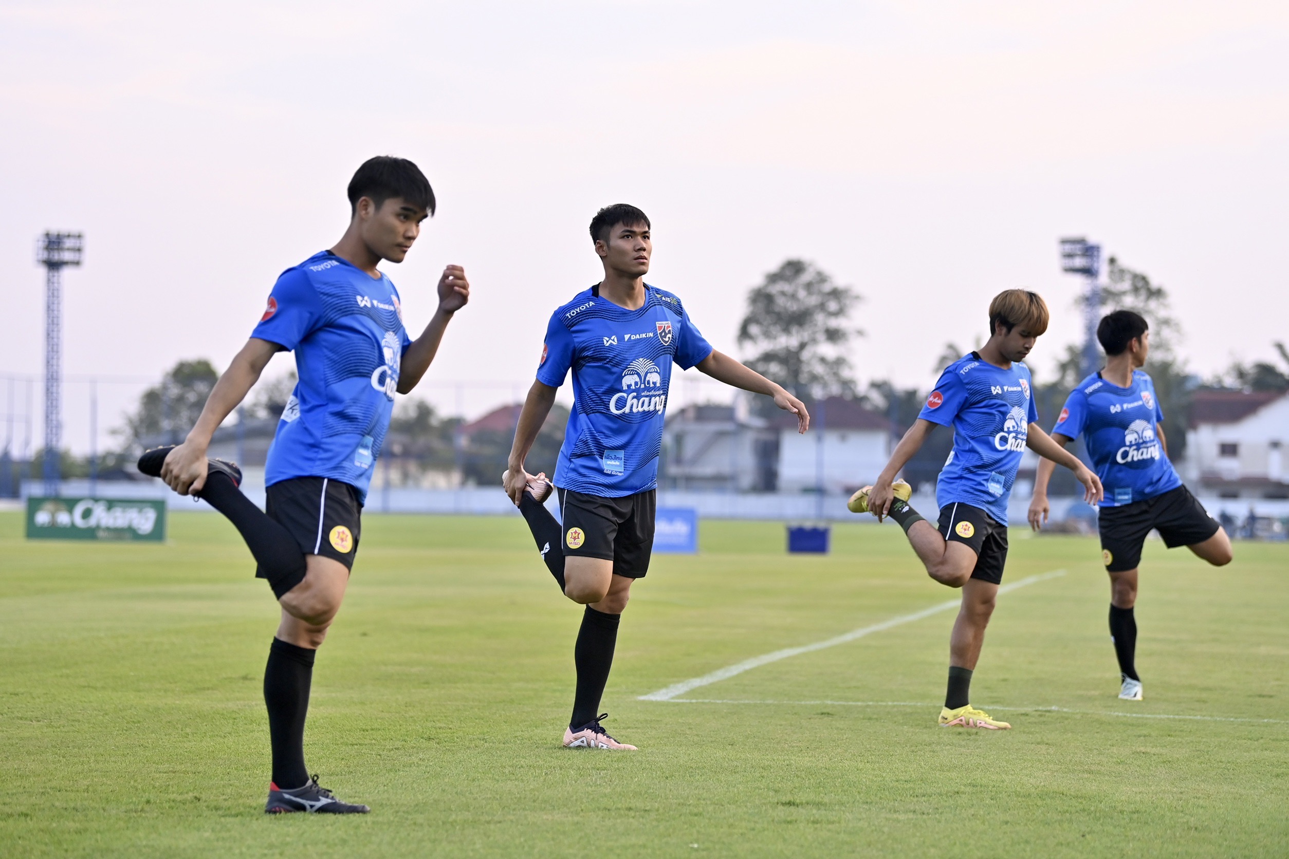 ช้างศึก ซ้อมครั้งสุดท้ายก่อนเจอไต้หวัน, ปรเมศย์ รับเป็นเกียรติได้เปลี่ยนแทน ลีซอ