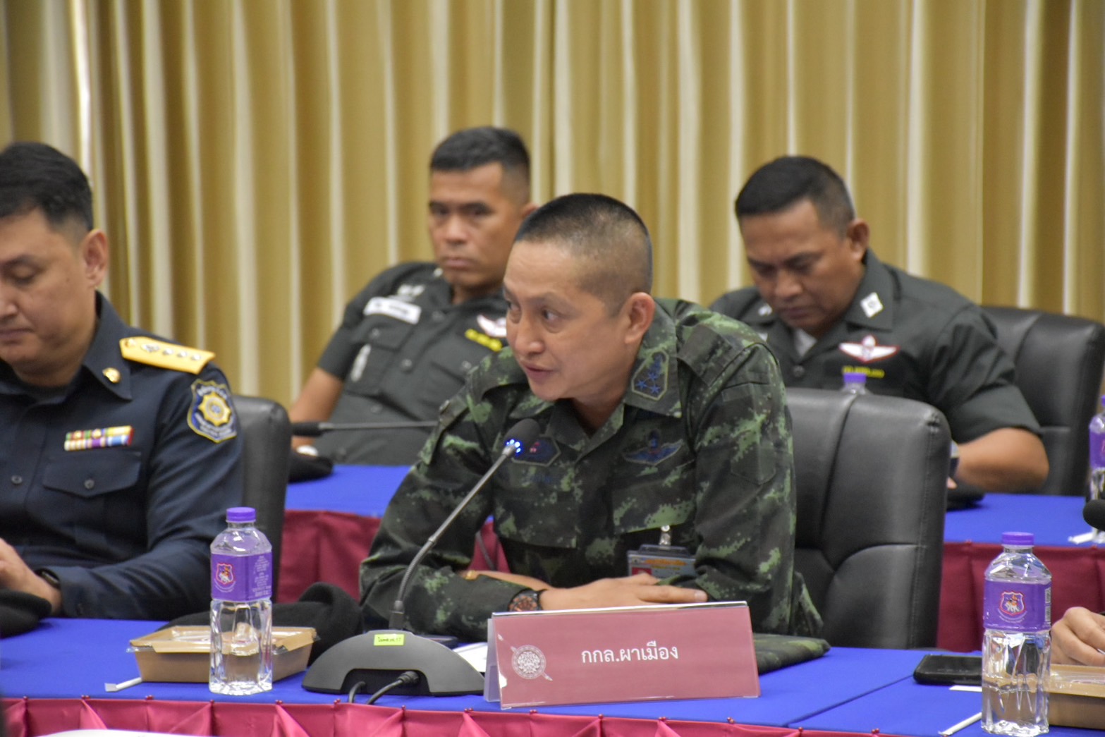 กองกำลังผาเมือง ร่วมแถลงผลการกวาดล้างจับกุมยาเสพติด และแก๊งอาชญากรรม ในพื้นที่ อำเภอแม่แตง จังหวัดเชียงใหม่