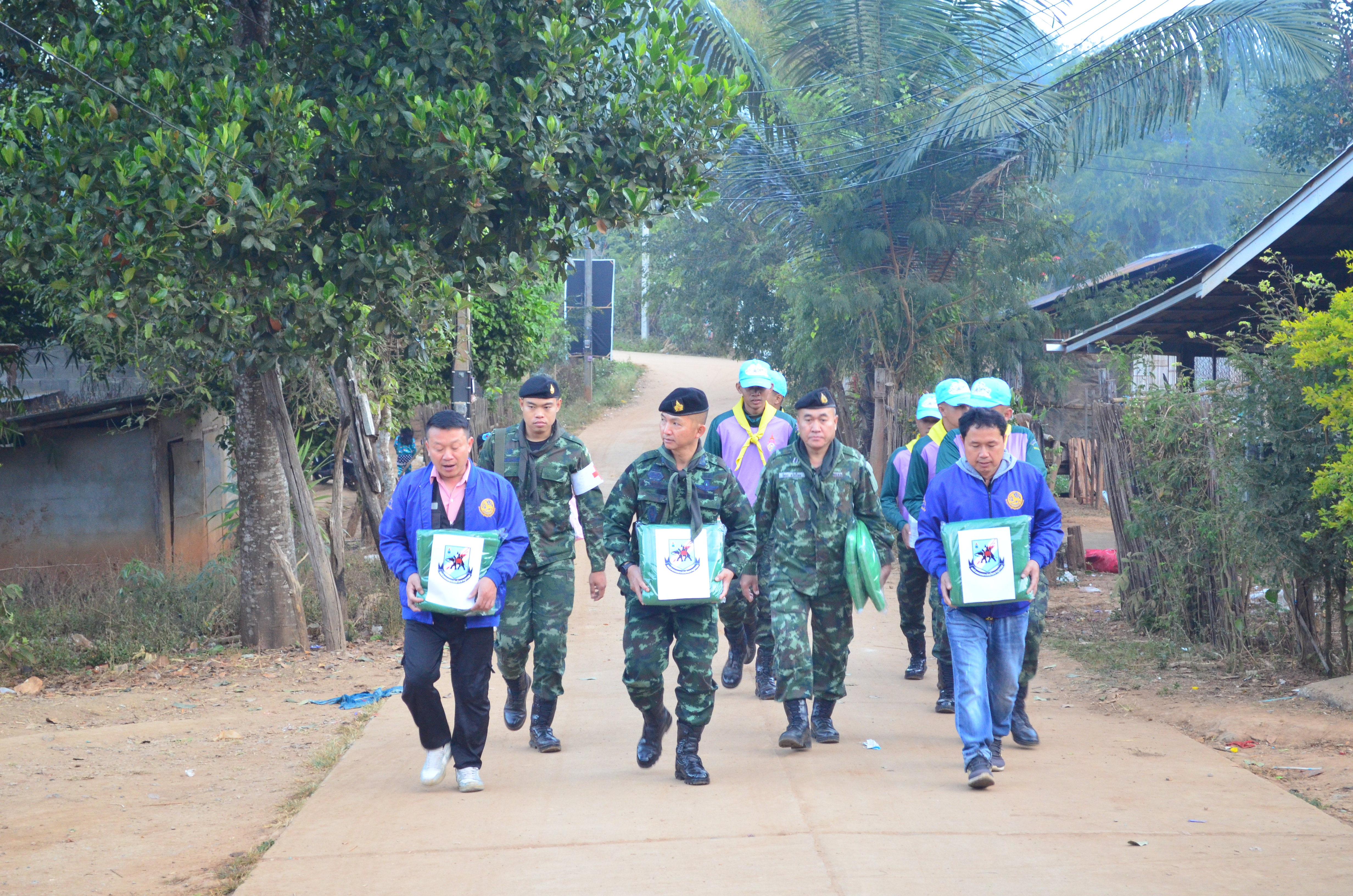 กกล.ผาเมือง/กอ.รมน.ภาค 3 สย. 2 จัดกิจกรรม "ผาเมือง อุ่นใจ ต้านภัยหนาว" ในพื้นที่ อ.เชียงดาว จ.เชียงใหม่