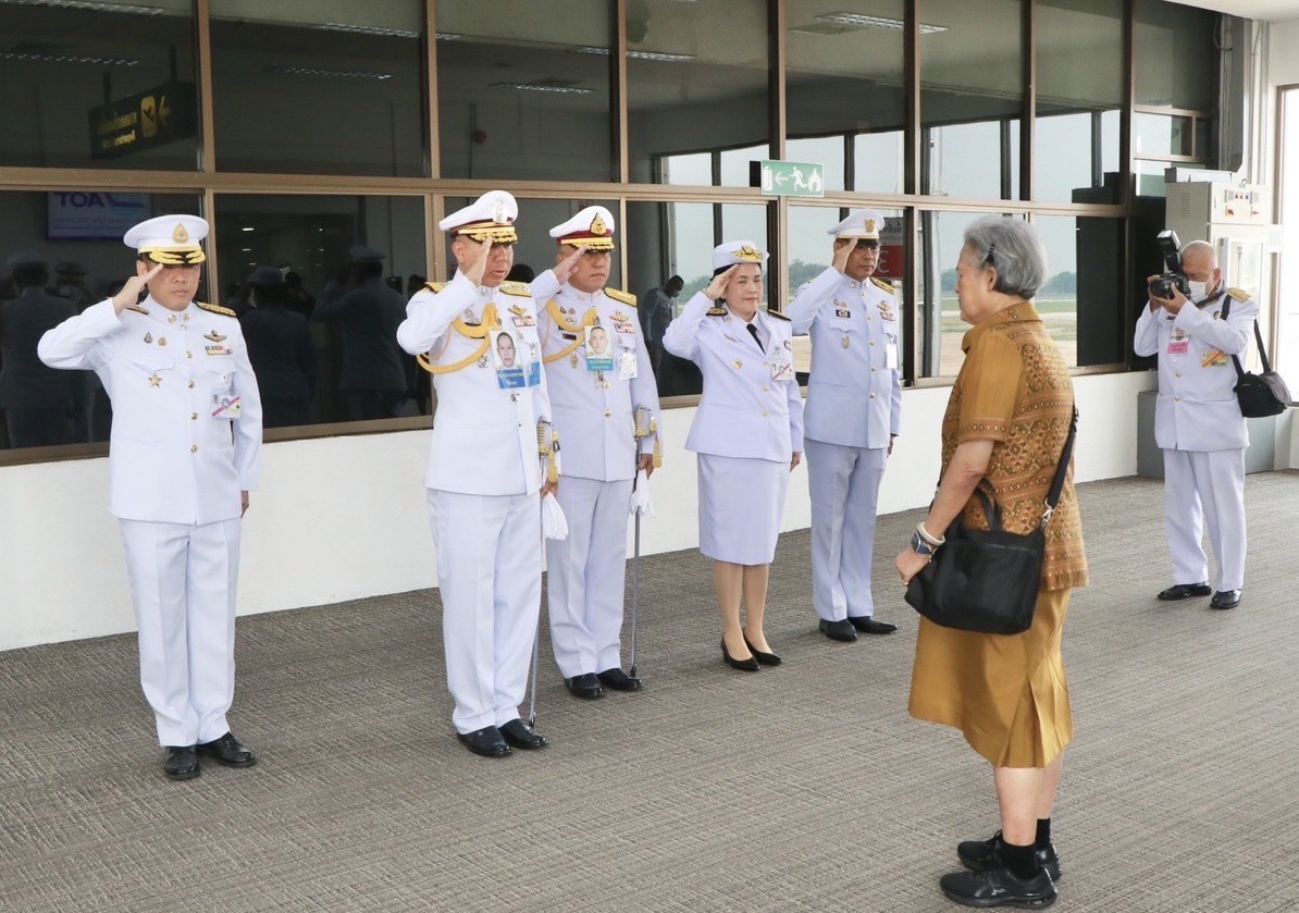 ผู้บัญชาการตำรวจภูธรภาค 5 เฝ้ารับเสด็จสมเด็จพระกนิษฐาธิราชเจ้า กรมสมเด็จพระเทพรัตนราชสุดาฯ สยามบรมราชกุมารี เสด็จพระราชดำเนินแทนพระองค์ ไปพระราชทานบริญญาบัตร แก่ผู้สำเร็จการศึกษาจากมหาวิทยาลัยแม่ฟ้าหลวง ประจำปีการศึกษา 2566
