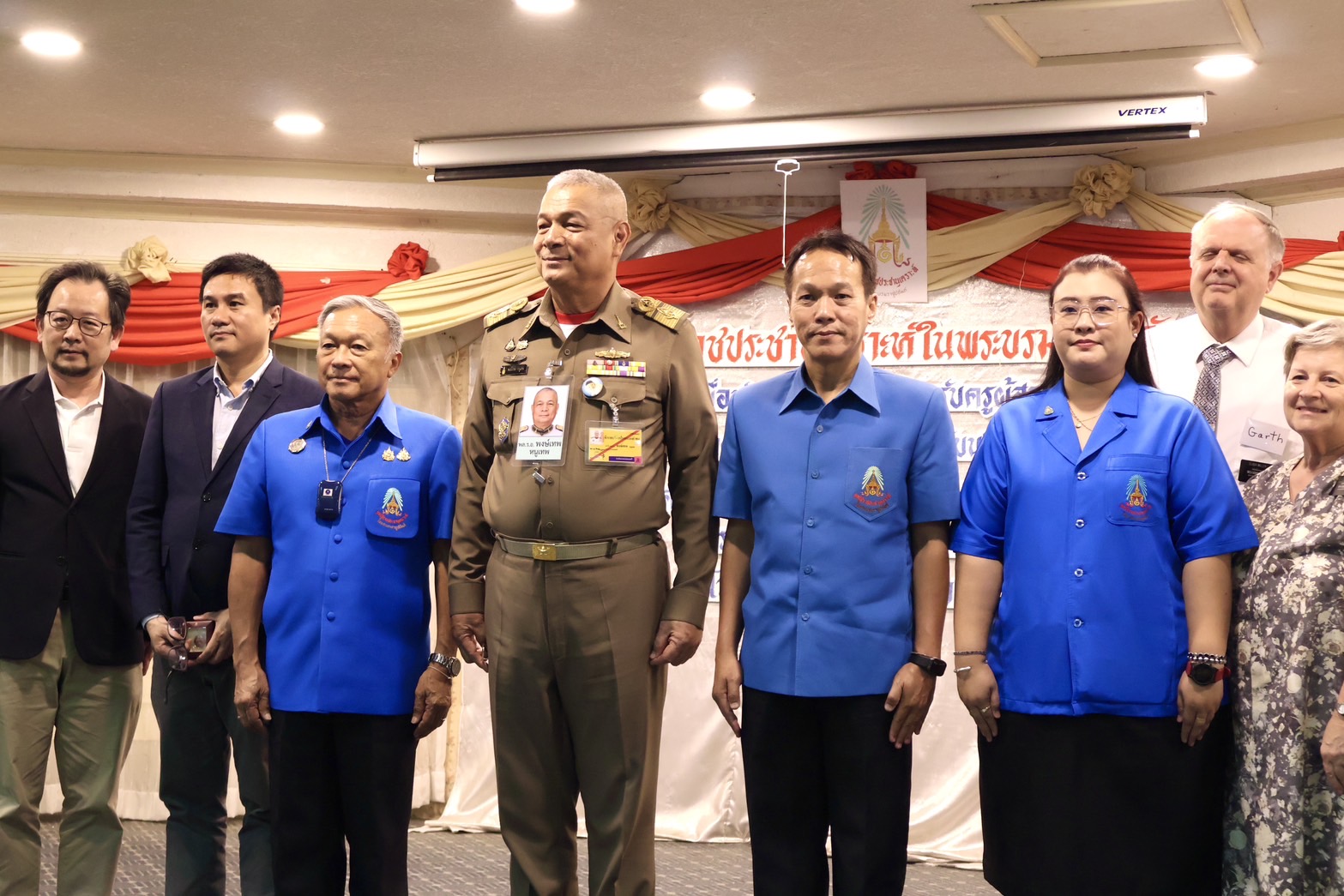 องคมนตรี เป็นประธานในพิธีปิด "โครงการฝึกอบรมเพื่อพัฒนาศักยภาพผู้บริหาร คณะครูโรงเรียนราชประชานุเคราะห์ และโรงเรียนที่มูลนิธิให้การสนับสนุน" ที่จังหวัดเชียงใหม่