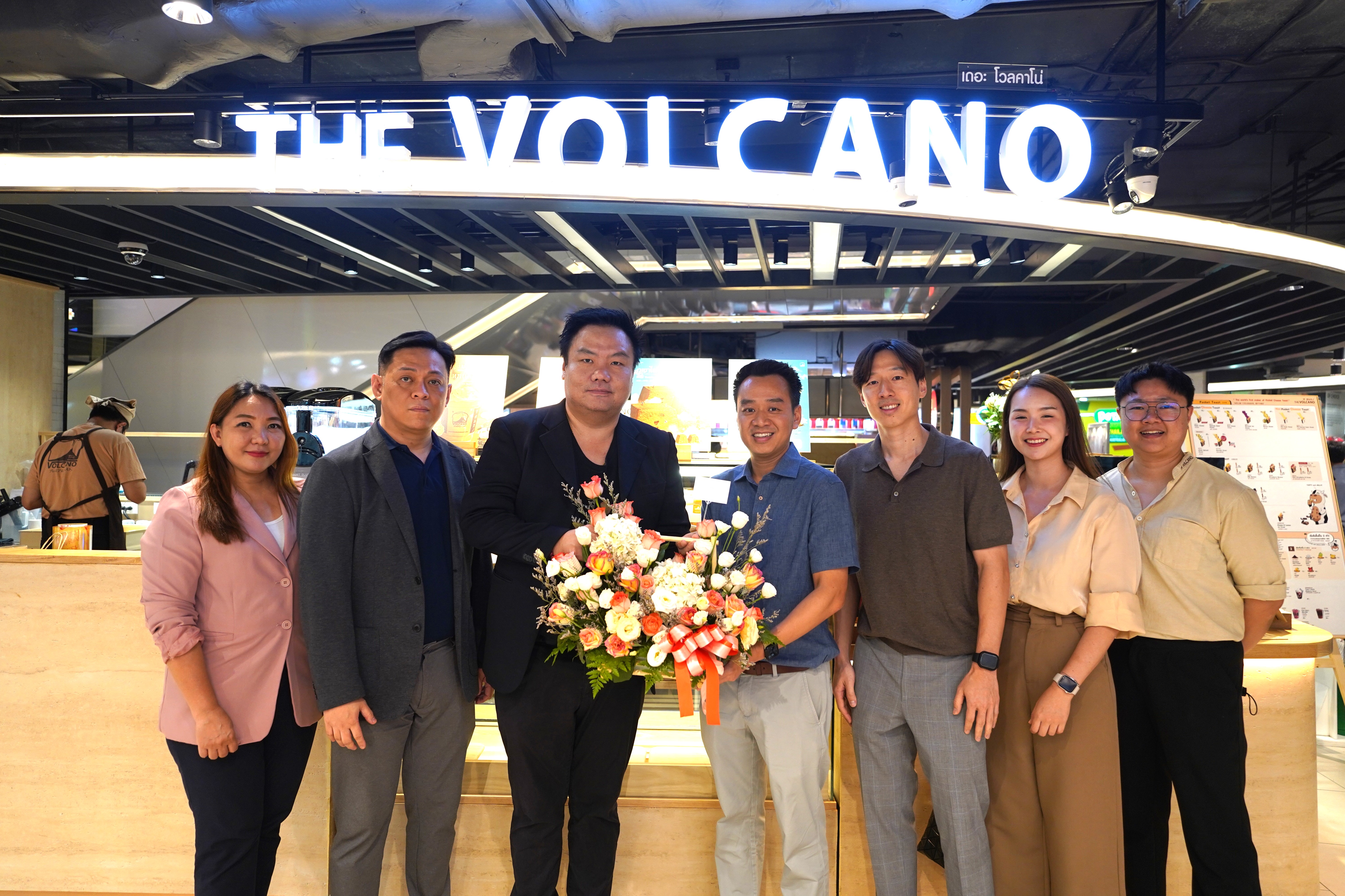 NOW OPEN THE VOLCANO ต้นตำรับขนมปังชีสยืด สาขาเมญ่าฯ เชียงใหม่