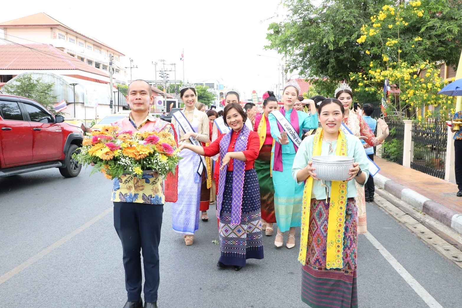 ปทุมธานีจัดงานงานจัดกิจกรรม “ส่งข้าวแช่พ่อเมือง” สืบสานอัตลักษณ์ประเพณีอันดีงามของชาวรามัญในช่วงเทศกาลสงกรานต์ หนึ่งเดียวของประเทศ