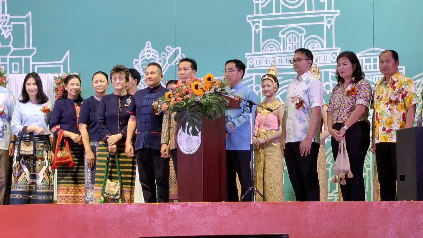 เริ่มแล้วงานประเพณีสงกรานต์และเทศกาลอาหารดี ดนตรีสนุก เมืองสวรรคโลก (หวันโลก Food & Fun) ประจำปี 2568