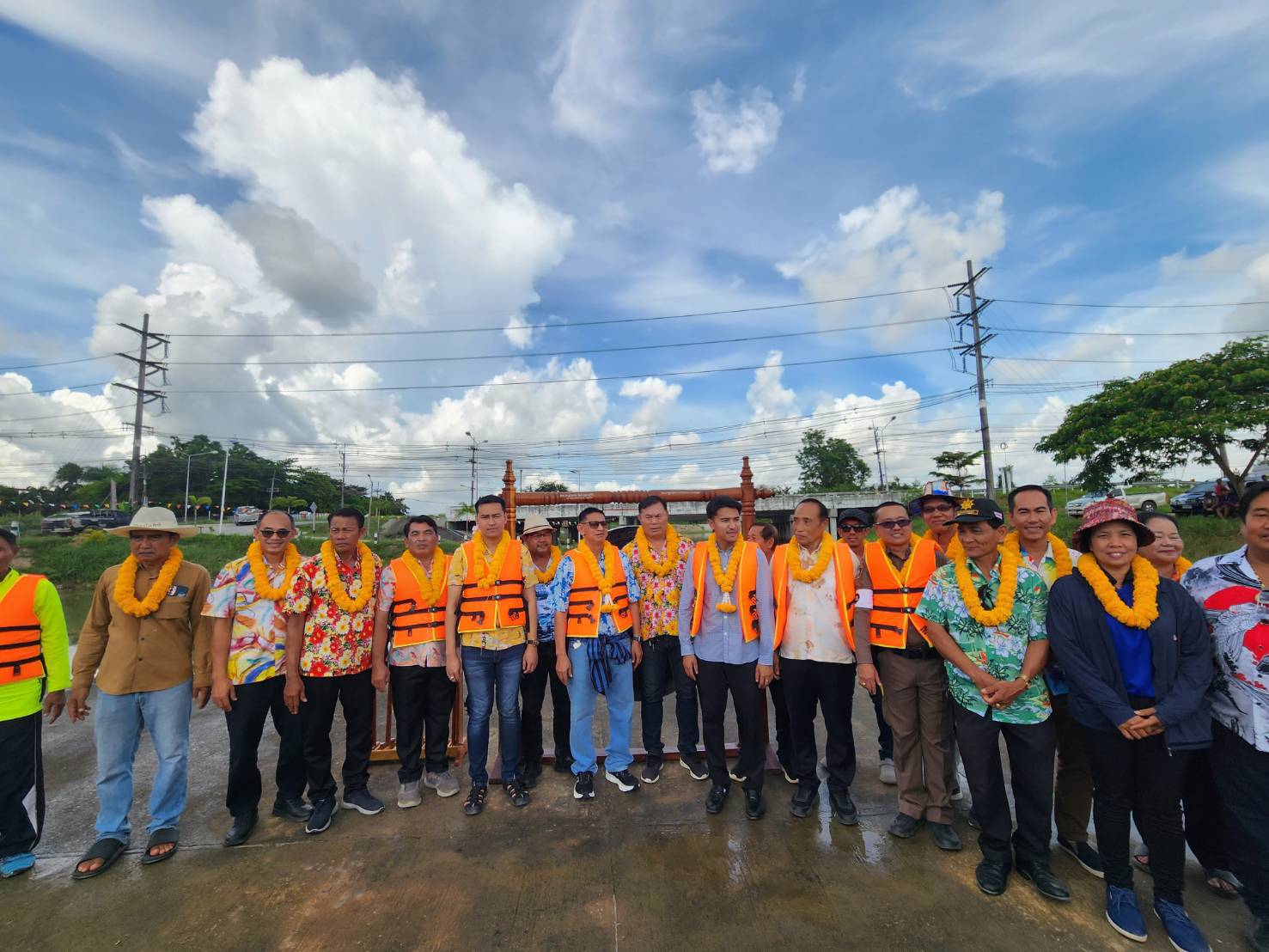 แข่งขันเรือพาย 5 ฝีพาย อ.บ้านค่าย จ.ระยอง ในเทศกาลสงกรานต์ มุ่งให้ชาวบ้านร่วมอนุรักษ์และฟื้นฟูวัฒนธรรมการแข่งเรือพาย