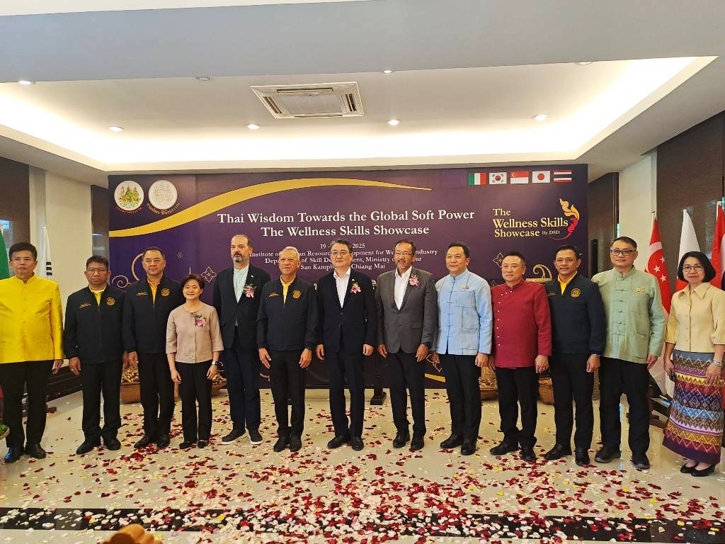 รมว.แรงงาน นำคณะทูต 4 ประเทศ เยี่ยมชมงานแสดงทักษะการบริการสุขภาพ ที่ จ.เชียงใหม่ ขยายโอกาสส่งแรงงานสู่อุตสาหกรรมท่องเที่ยวี่ ททั้งในและต่างประเทศ